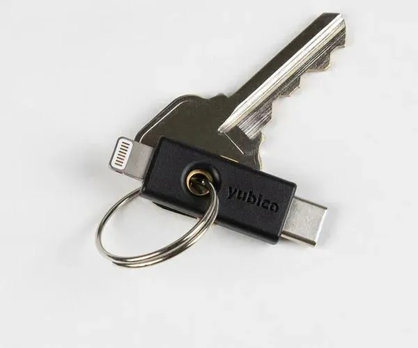 USB-C & Lightning YubiKey 5Ci Security Key