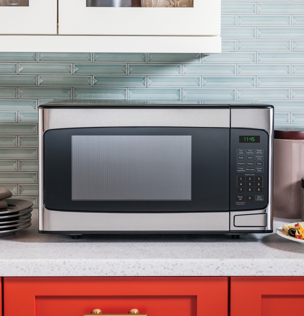 General Electric 31 Liter Microwave Oven - (JES1145SHSSK )